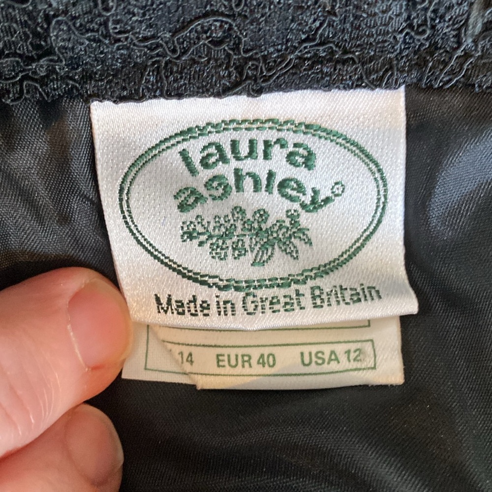 Laura Ashley midi black lace lined high waist skirt vintage dark academia 12 L - Picture 11 of 12